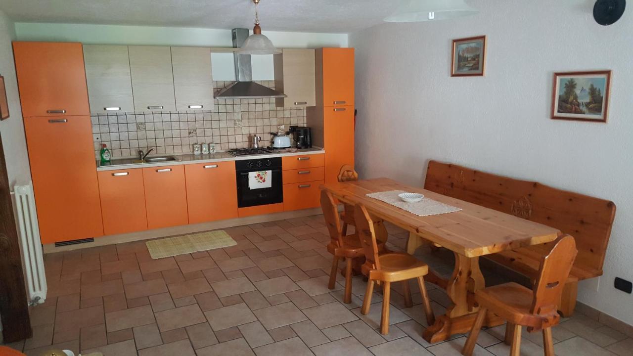 La Tour Apartment Gignod ภายนอก รูปภาพ